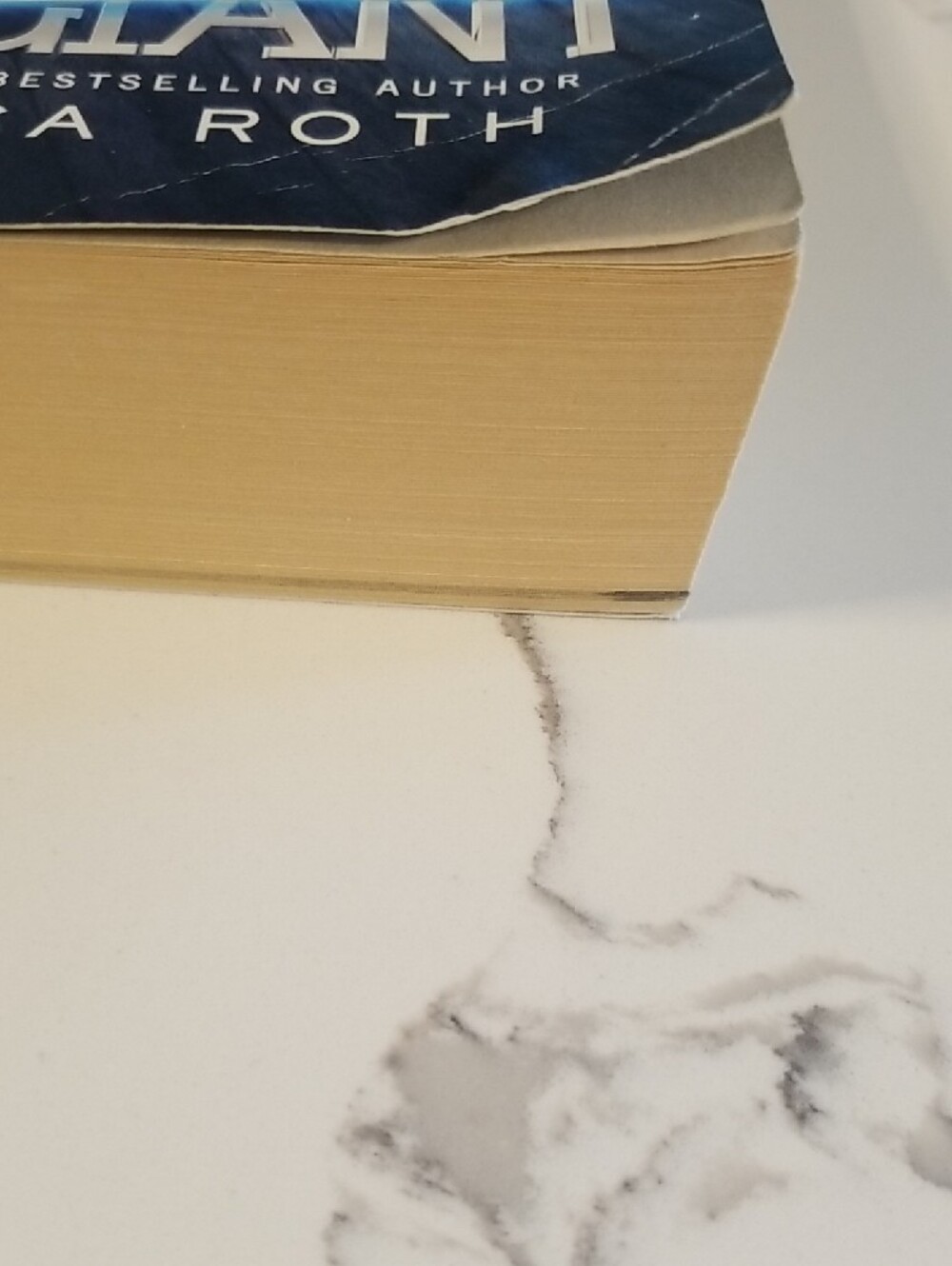Allegiant by Veronica Roth - Picture 3 of 9